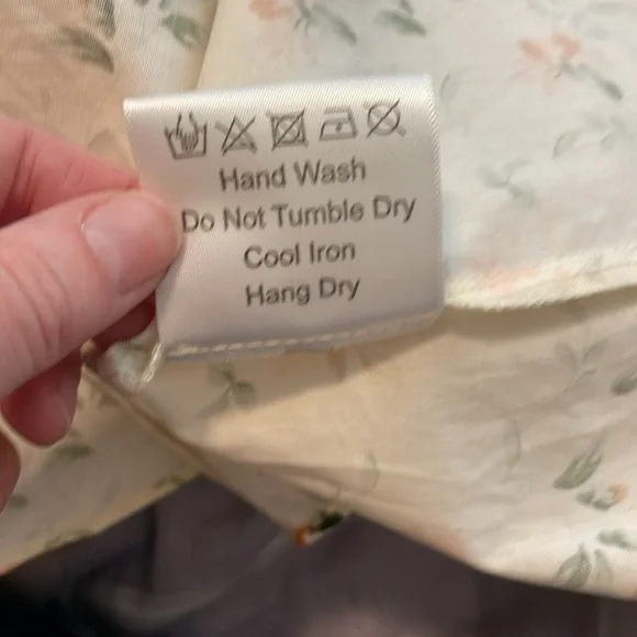 NWT O.P.T. Floral Print Smocked Dress Cream Size Medium - Picture 10 of 10